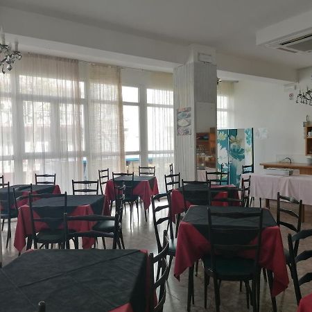 诺瓦戴利酒店 里米尼 外观 照片